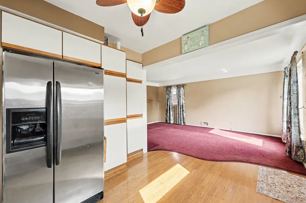 32011 Saint Margaret St Clair Shores City, MI 48082