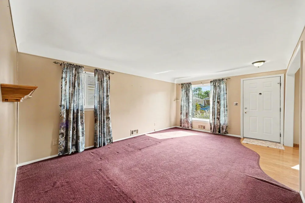 32011 Saint Margaret St Clair Shores City, MI 48082