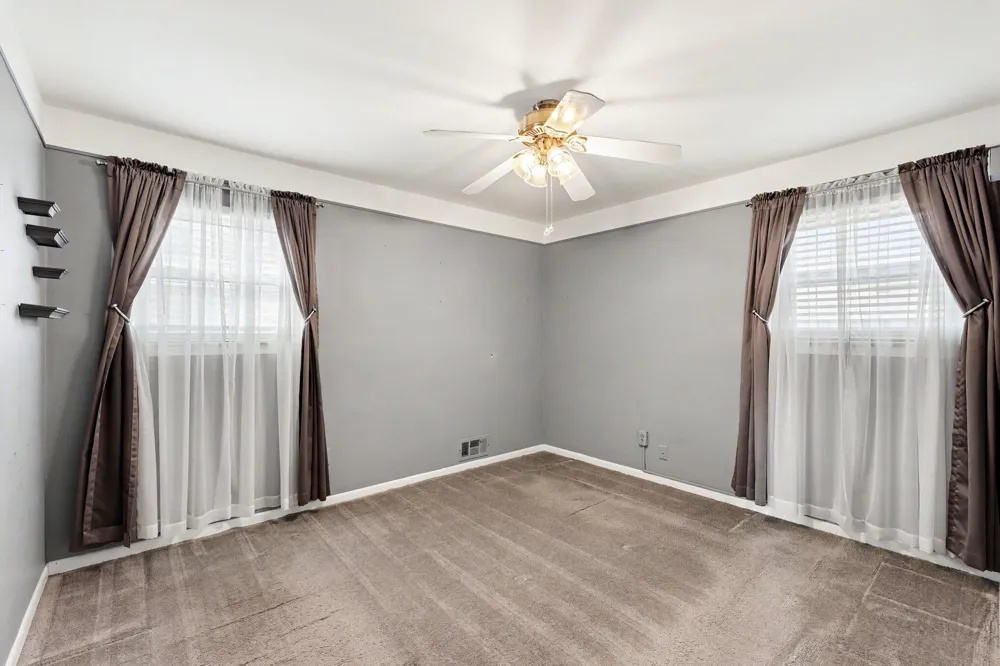 32011 Saint Margaret St Clair Shores City, MI 48082