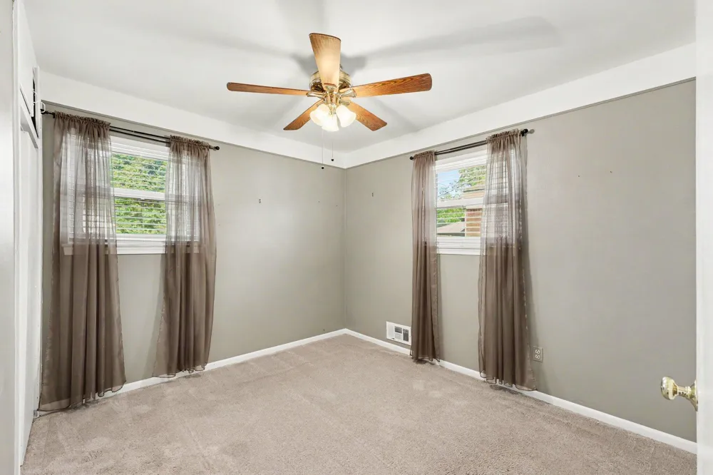 32011 Saint Margaret St Clair Shores City, MI 48082