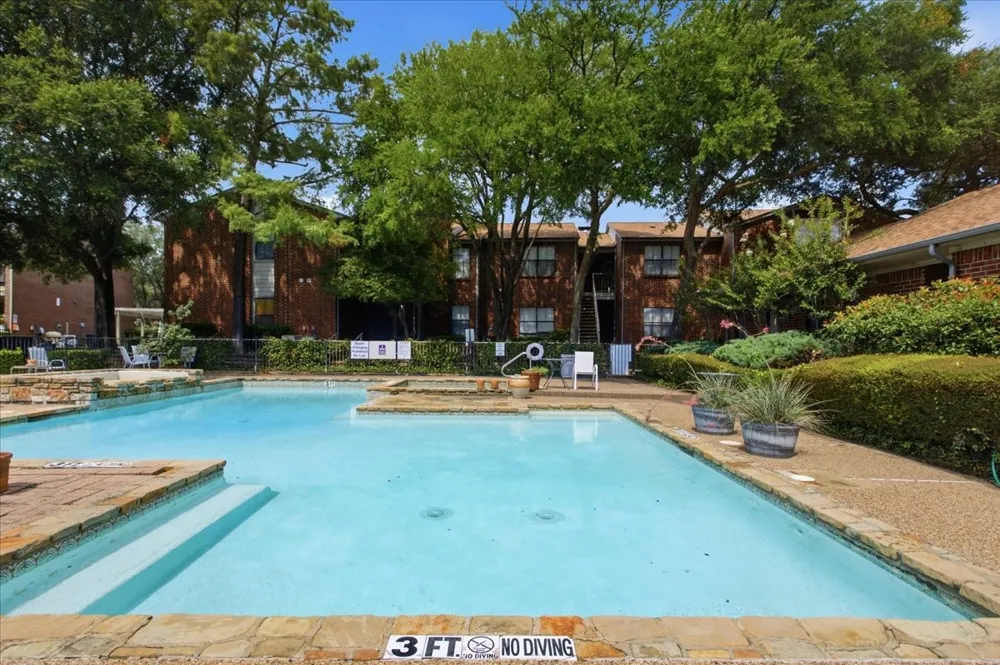 3209 Donnelly Circle #107 Fort Worth, TX 76107