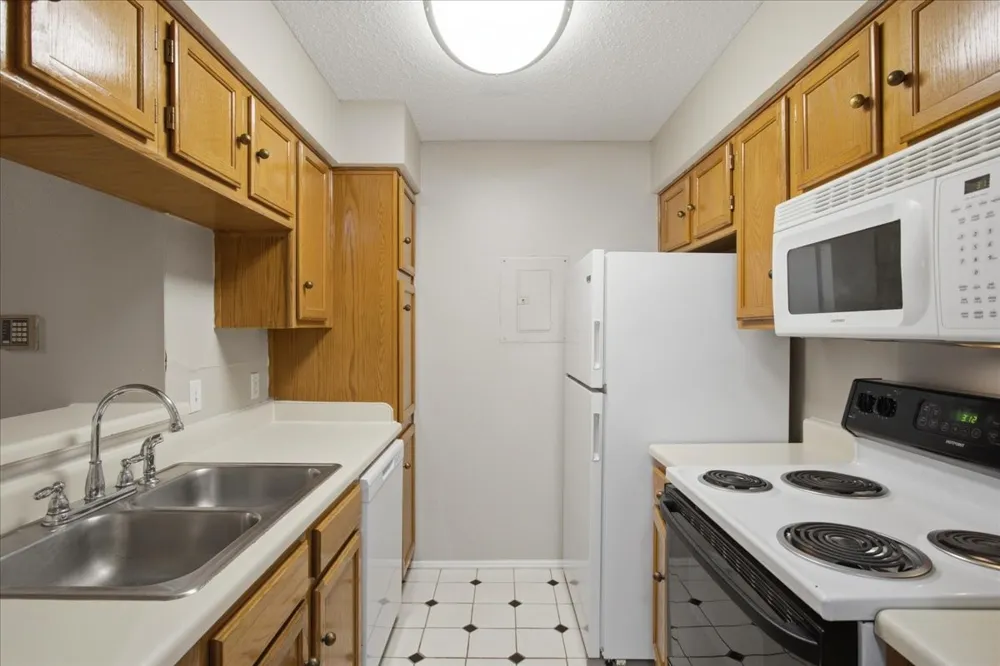 3209 Donnelly Circle #107 Fort Worth, TX 76107