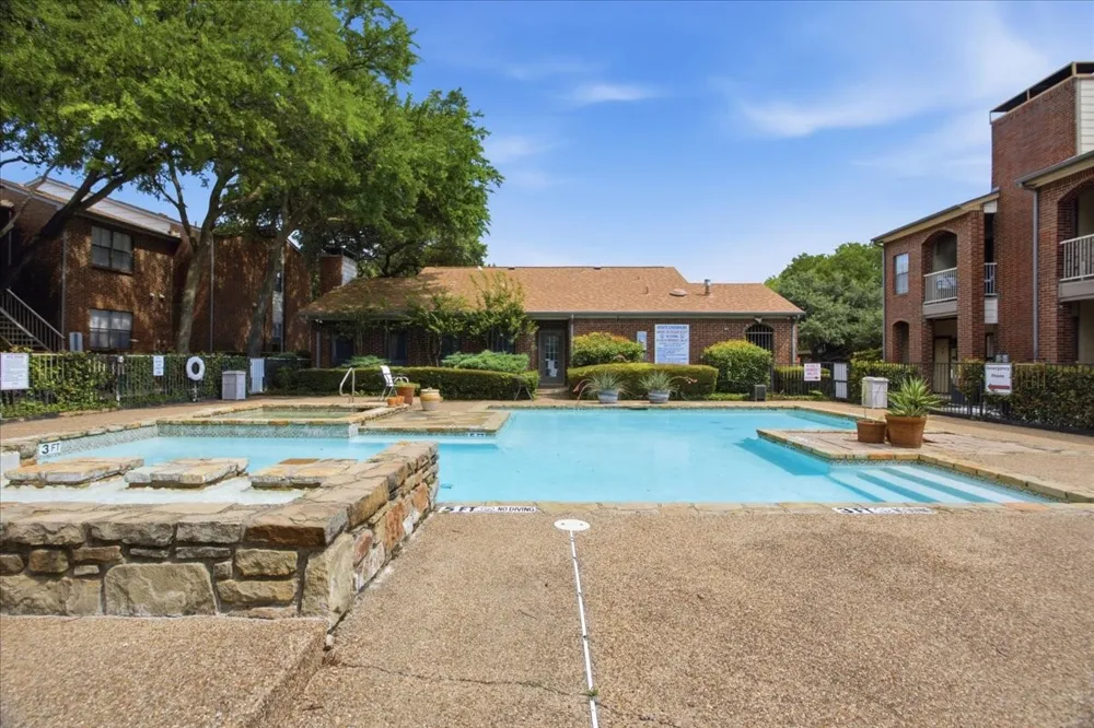 3209 Donnelly Circle #107 Fort Worth, TX 76107