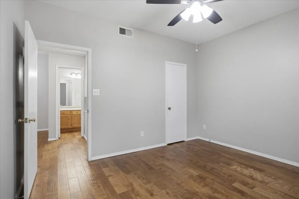 3209 Donnelly Circle #107 Fort Worth, TX 76107