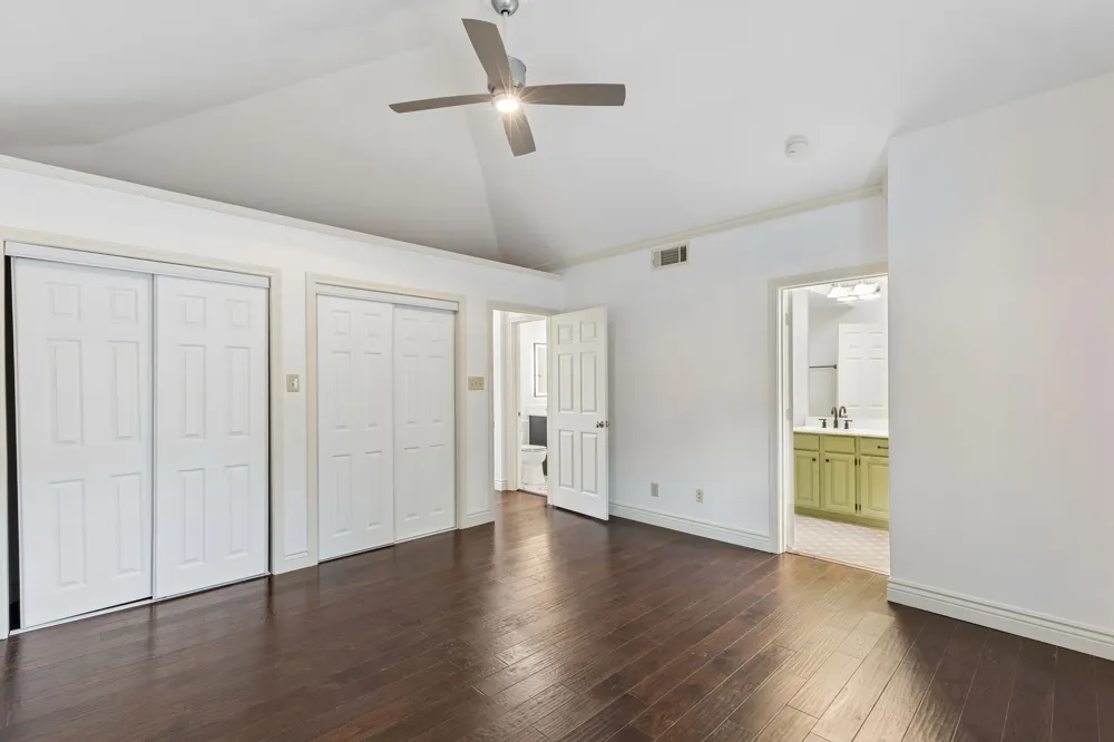 5950 Lindenshire Lane #302 Dallas, TX 75230