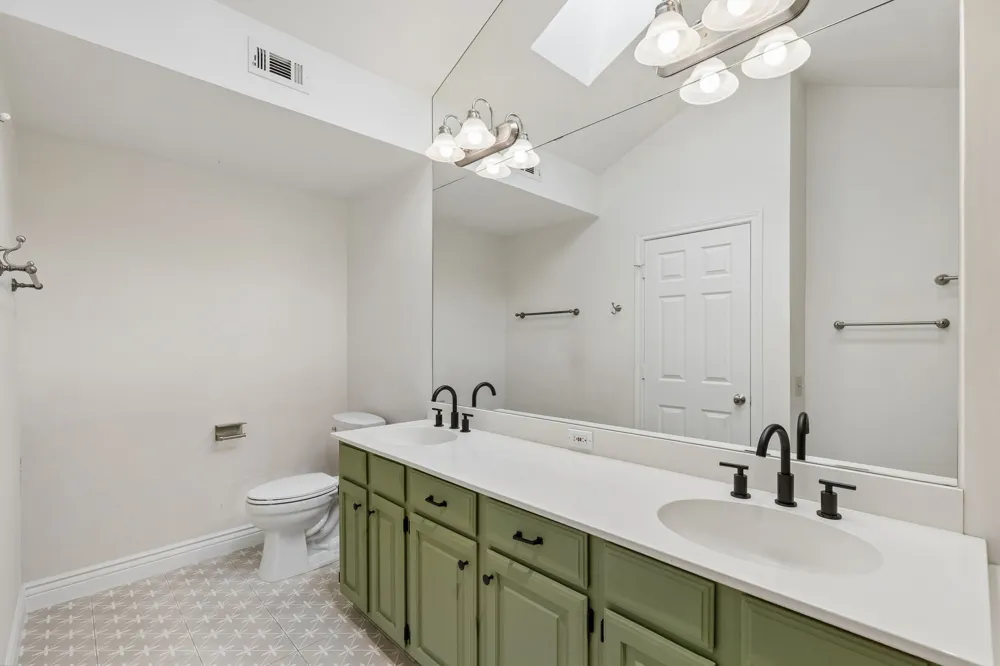 5950 Lindenshire Lane #302 Dallas, TX 75230