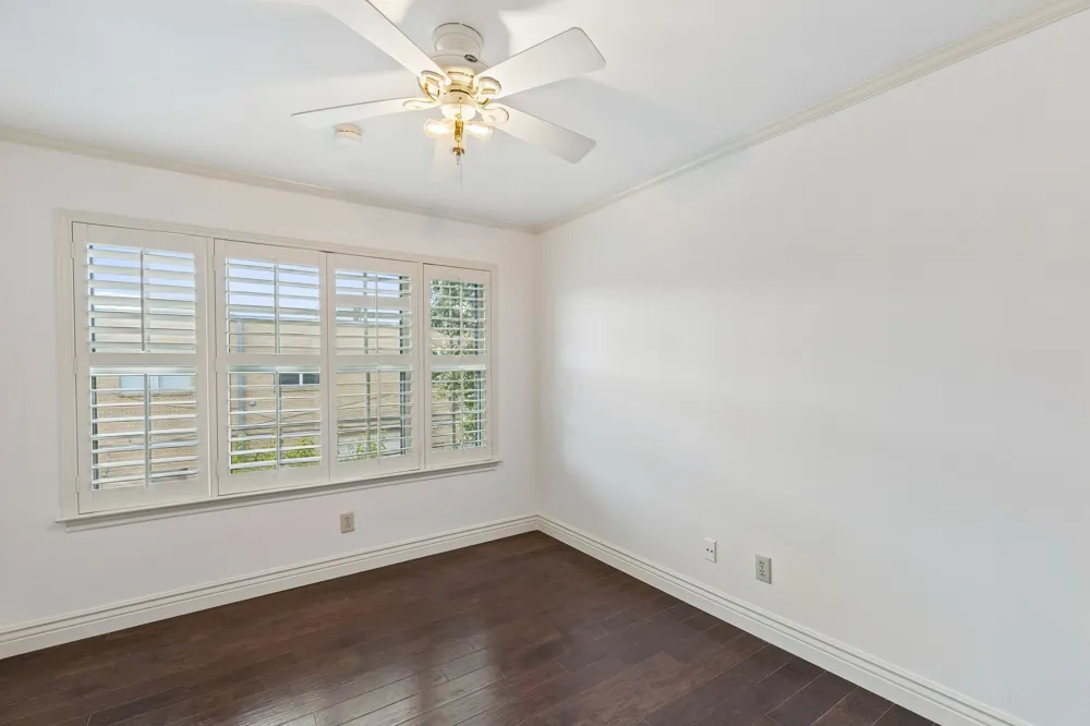 5950 Lindenshire Lane #302 Dallas, TX 75230