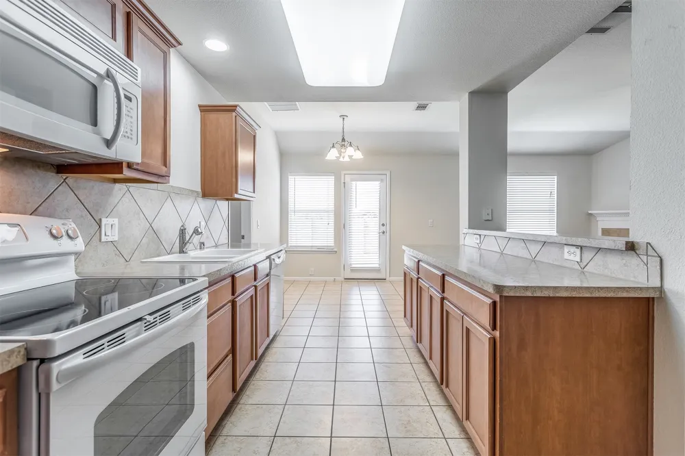 529 Quail Hollow Drive Midlothian, TX 76065