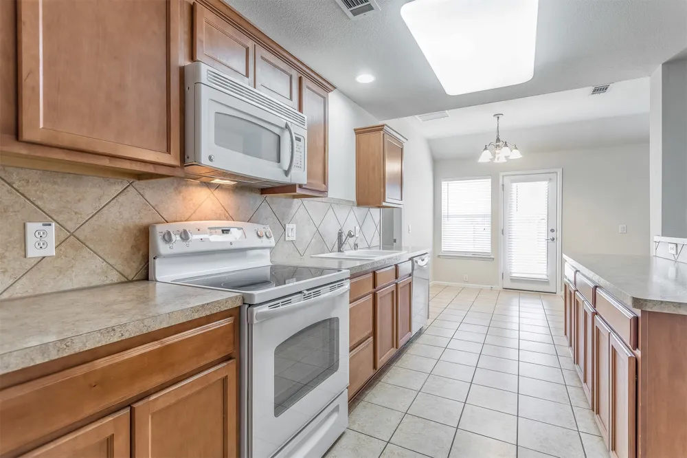 529 Quail Hollow Drive Midlothian, TX 76065