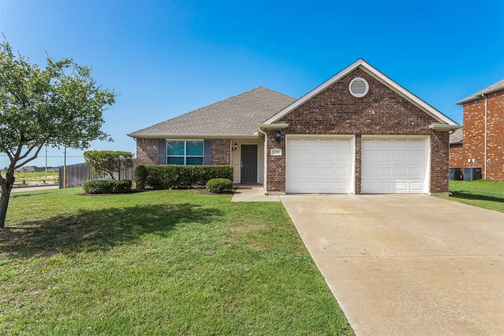 529 Quail Hollow Drive Midlothian, TX 76065