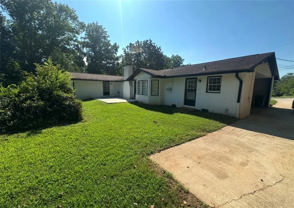 1050 Forest Heights Road Stone Mountain, GA 30083