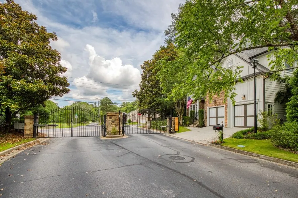 2635 Brookline Circle NE Brookhaven, GA 30319