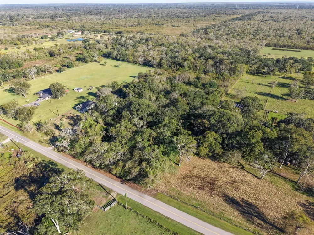 1836 County Road 318 Brazoria, TX 77422
