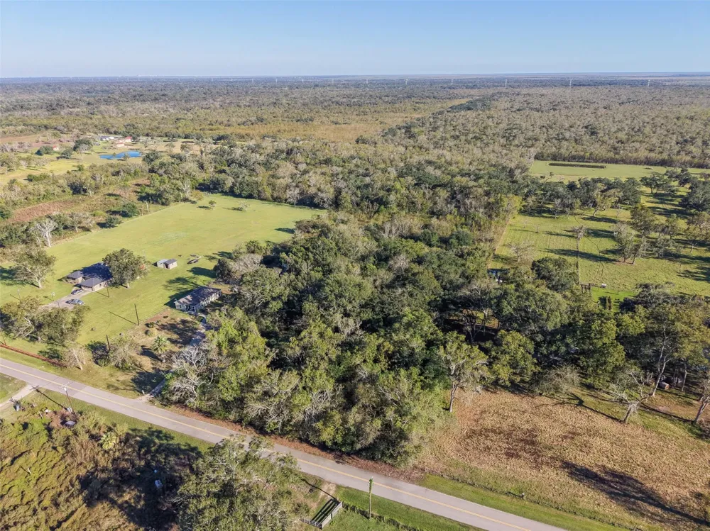 1836 County Road 318 Brazoria, TX 77422