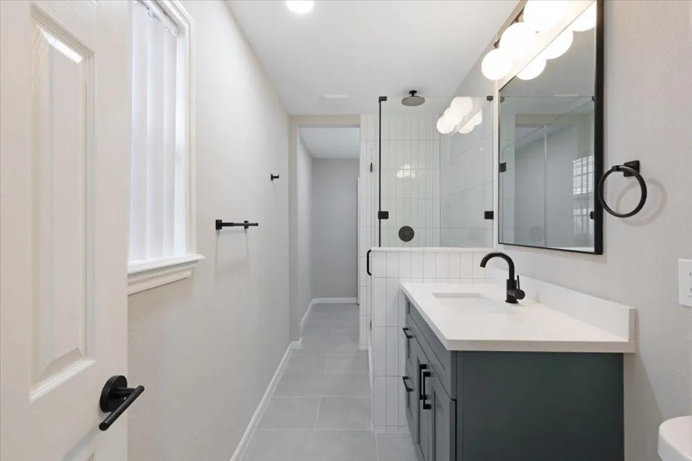 234 W 27th Street #3 Houston, TX 77008