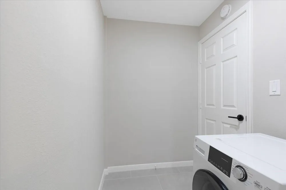 234 W 27th Street #3 Houston, TX 77008