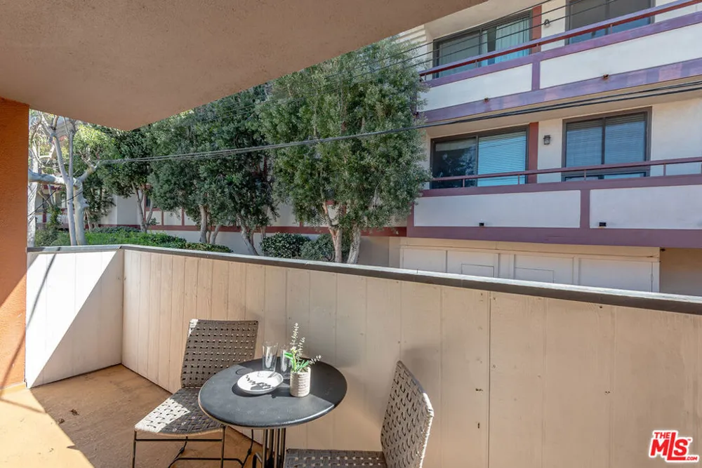 8358 Manitoba Street #8 Playa del Rey, CA 90293
