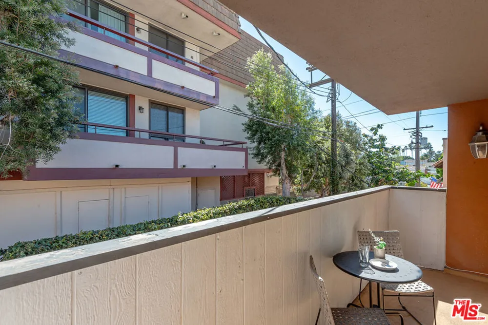 8358 Manitoba Street #8 Playa del Rey, CA 90293