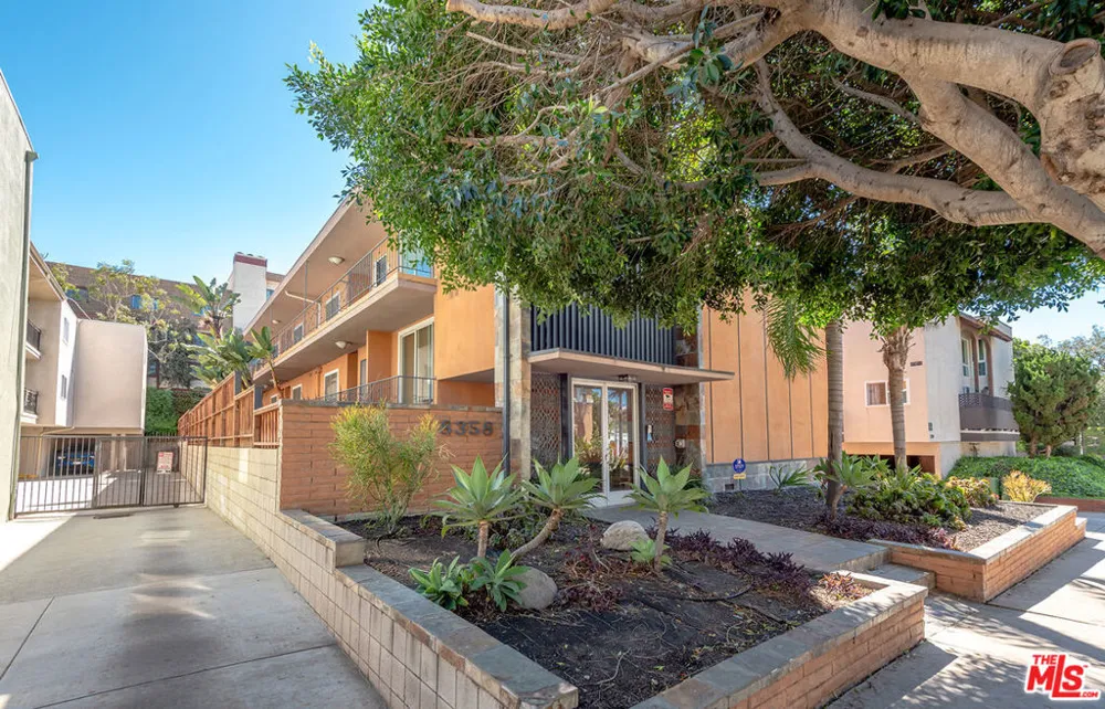 8358 Manitoba Street #8 Playa del Rey, CA 90293