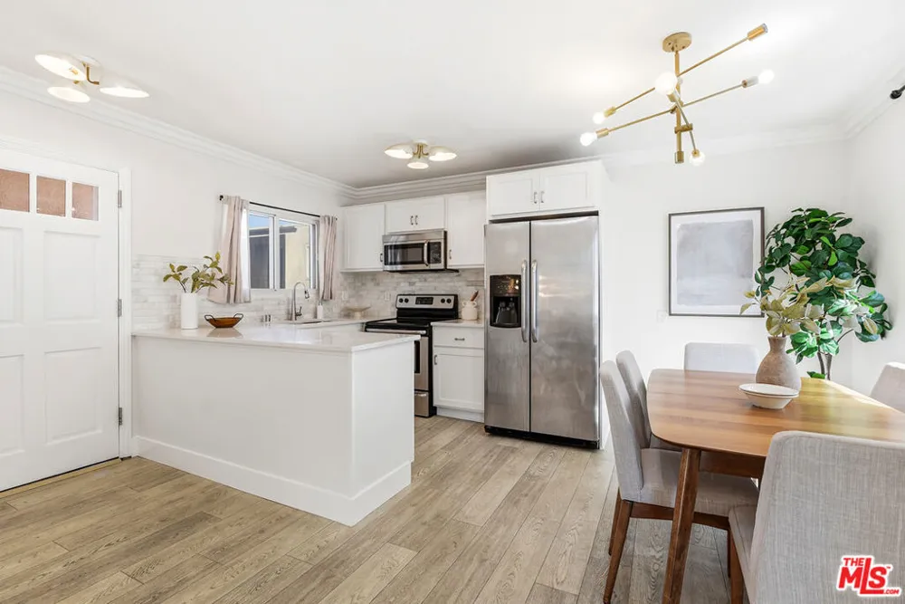 8358 Manitoba Street #8 Playa del Rey, CA 90293
