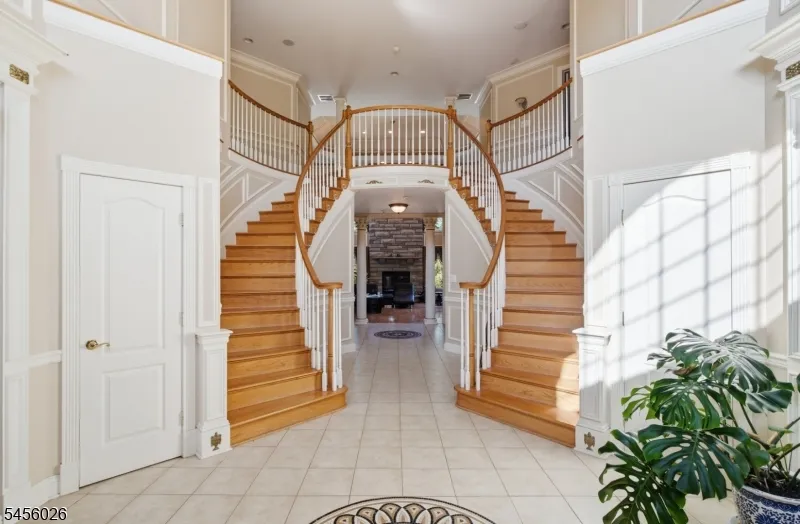 3 Topaz Ct Marlboro, NJ 07746