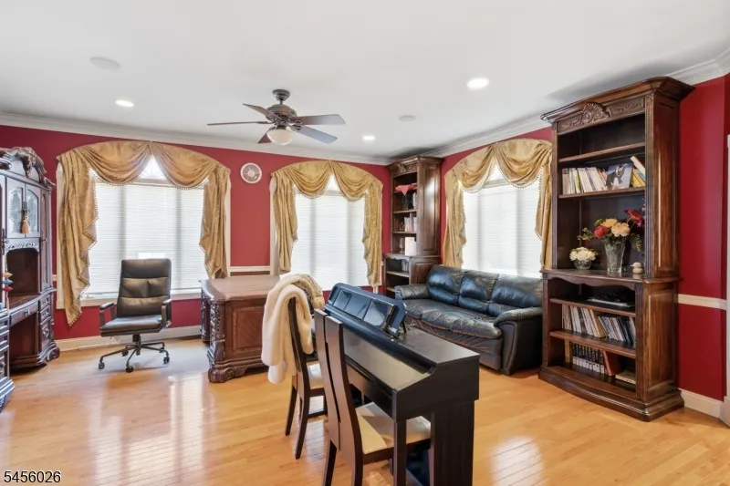 3 Topaz Ct Marlboro, NJ 07746