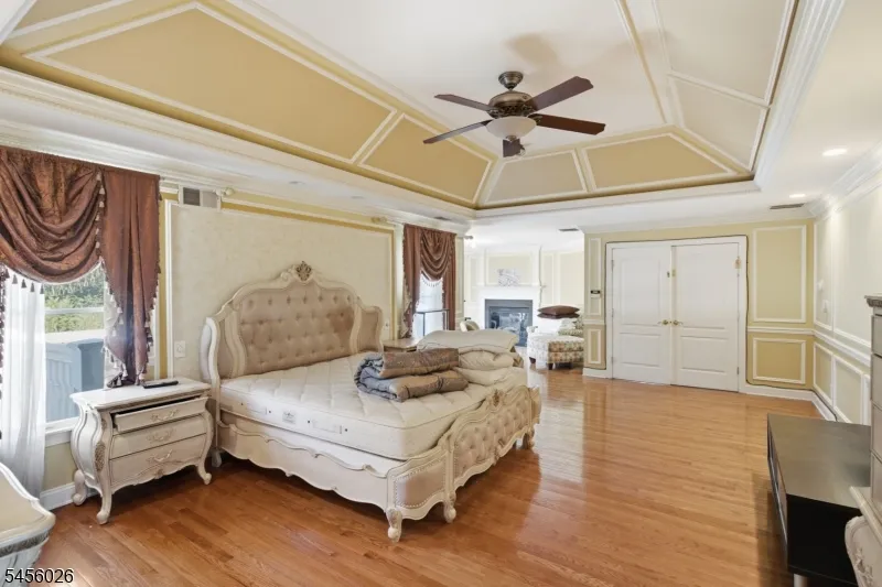 3 Topaz Ct Marlboro, NJ 07746