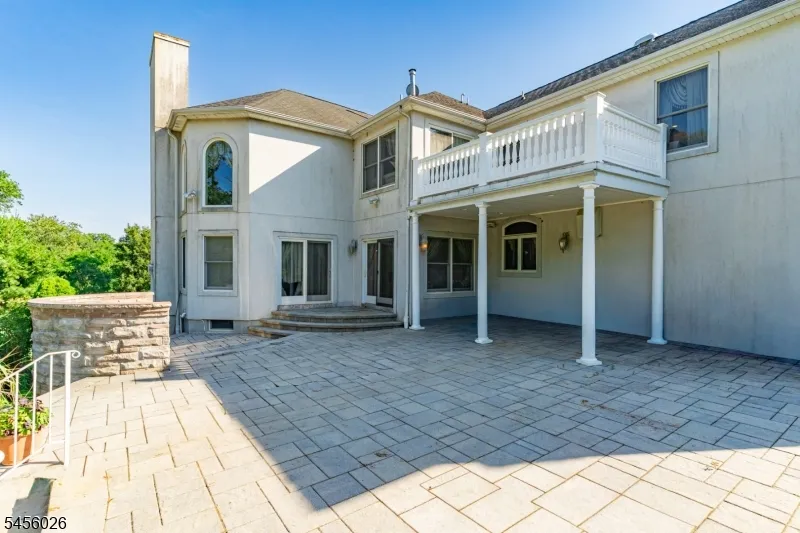 3 Topaz Ct Marlboro, NJ 07746
