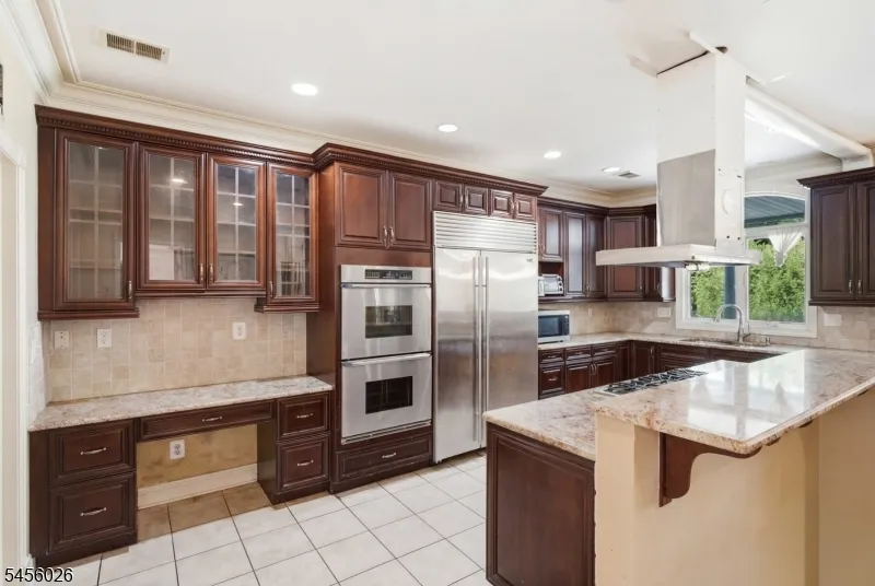 3 Topaz Ct Marlboro, NJ 07746