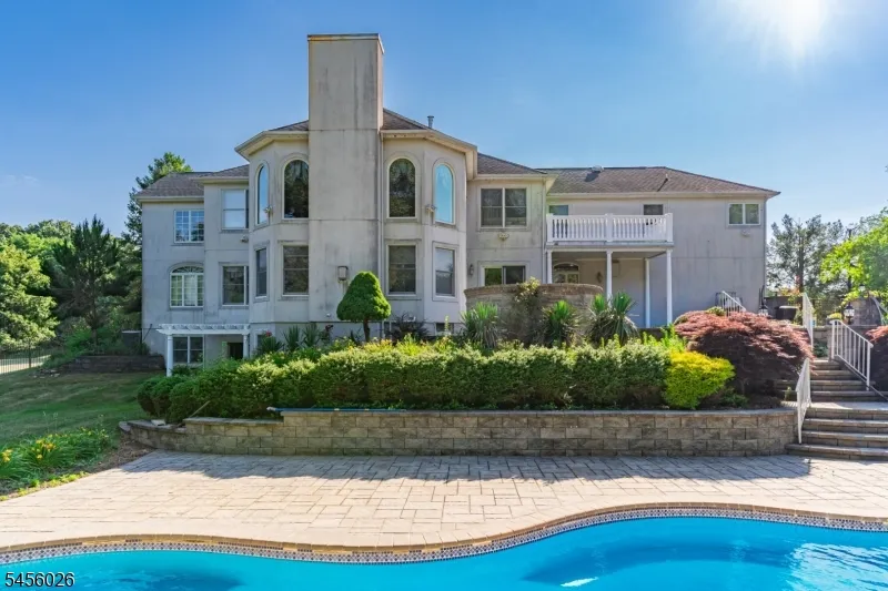 3 Topaz Ct Marlboro, NJ 07746