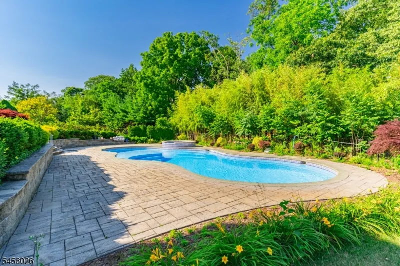 3 Topaz Ct Marlboro, NJ 07746