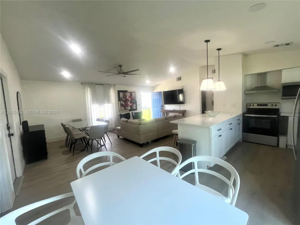 1185 NW Albion Palm Bay, FL 32907