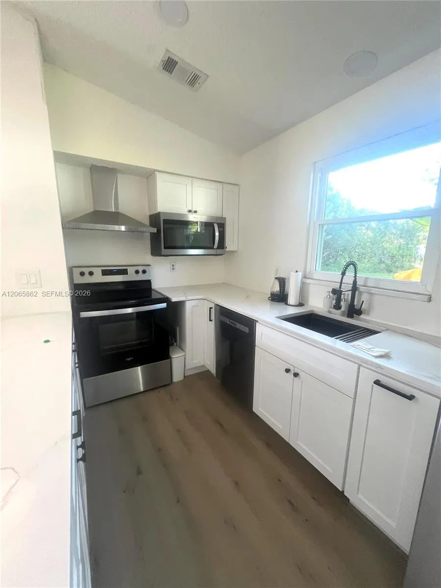 1185 NW Albion Palm Bay, FL 32907