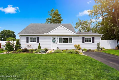 3 Redwood Terrace