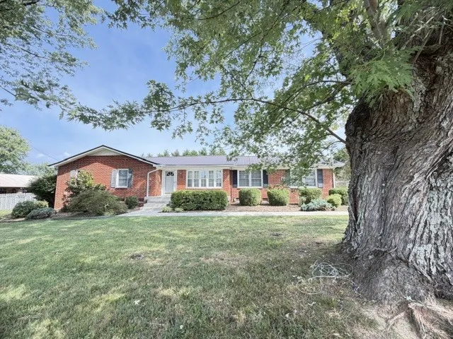 310 Woodland Dr Decherd, TN 37324