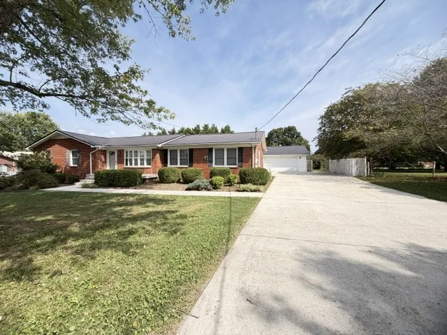 310 Woodland Dr Decherd, TN 37324