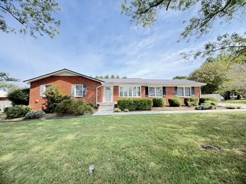 310 Woodland Dr