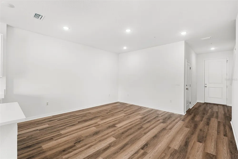 4941 WINDING RIVER ROAD Orlando, FL 32822