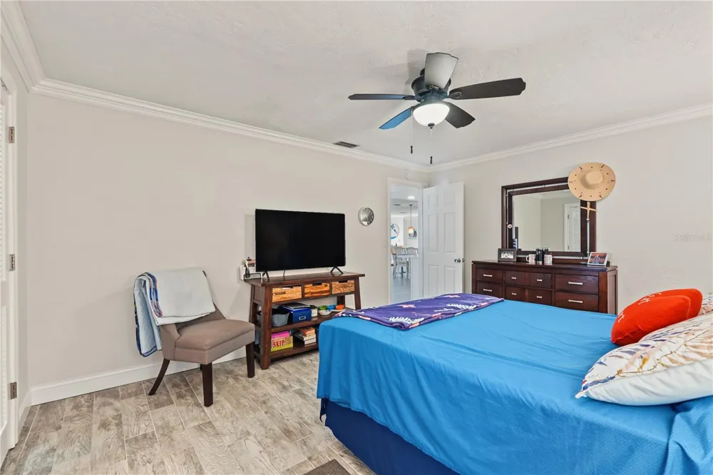 12000 4TH STREET E Treasure Island, FL 33706