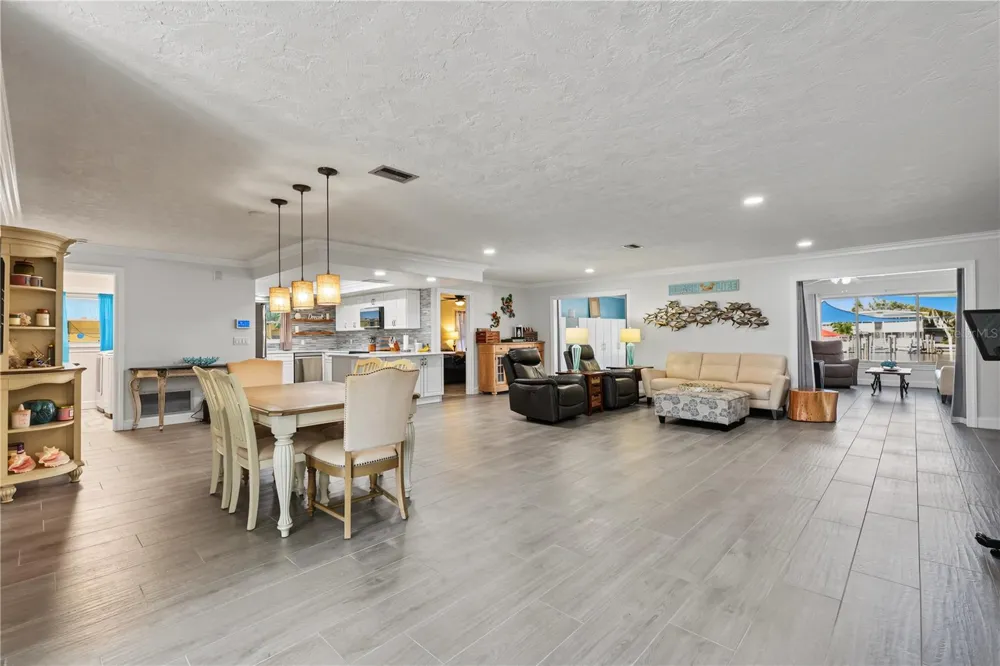 12000 4TH STREET E Treasure Island, FL 33706