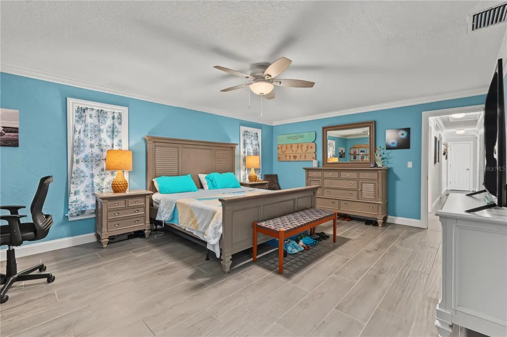 12000 4TH STREET E Treasure Island, FL 33706