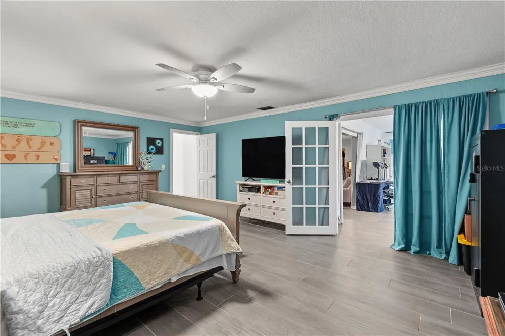 12000 4TH STREET E Treasure Island, FL 33706