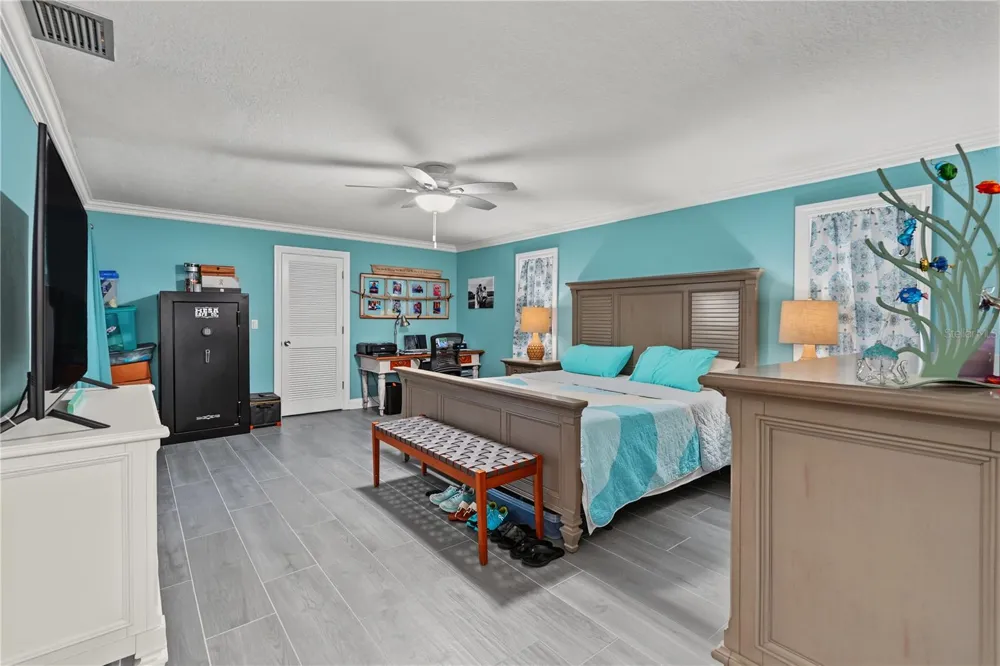 12000 4TH STREET E Treasure Island, FL 33706
