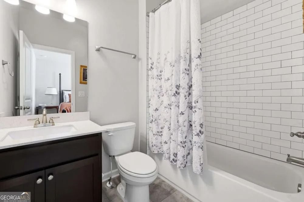 2442 Sunflower DR Hoschton, GA 30548