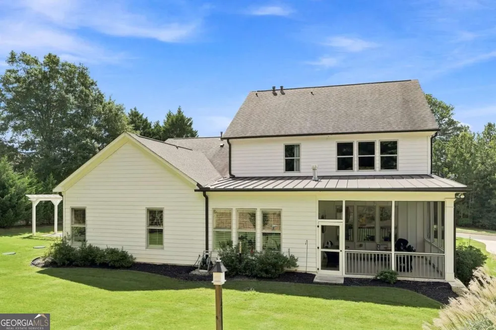2442 Sunflower DR Hoschton, GA 30548