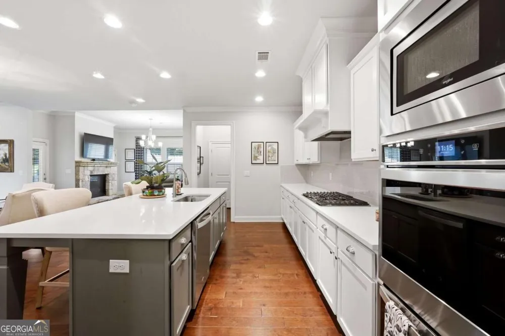 2442 Sunflower DR Hoschton, GA 30548