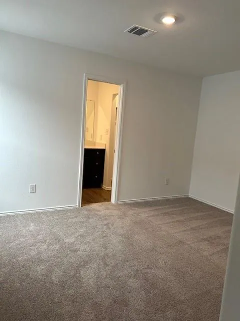 35 Trinity Circle Lockhart, TX 78644