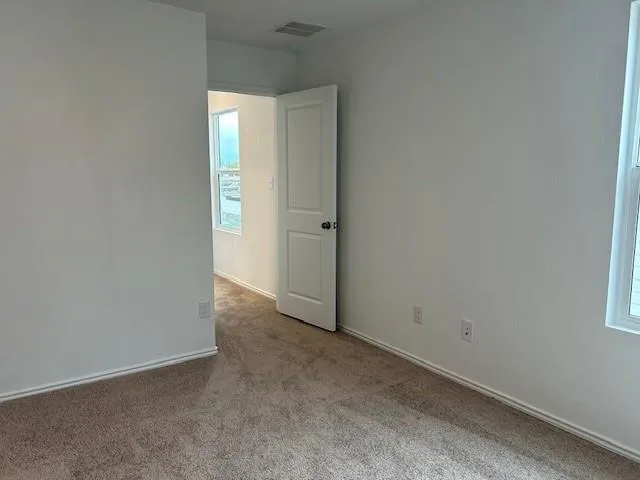 35 Trinity Circle Lockhart, TX 78644