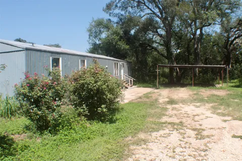 933 W Highway 71