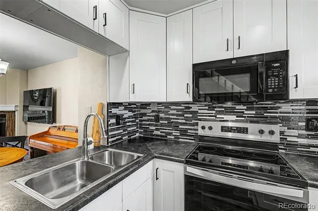 8198 S Columbine Court Centennial, CO 80122